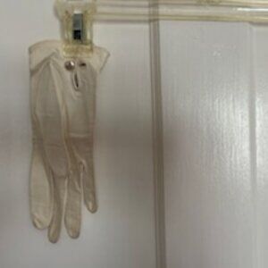 Vintage White Leather Gloves